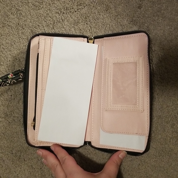 Betsey Johnson Floral Wristlet/Wallet - Picture 3 of 6